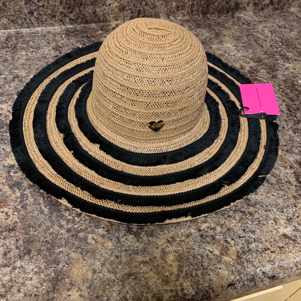 NWT Betsey Johnson Friged Floppy Hat - Picture 2 of 6